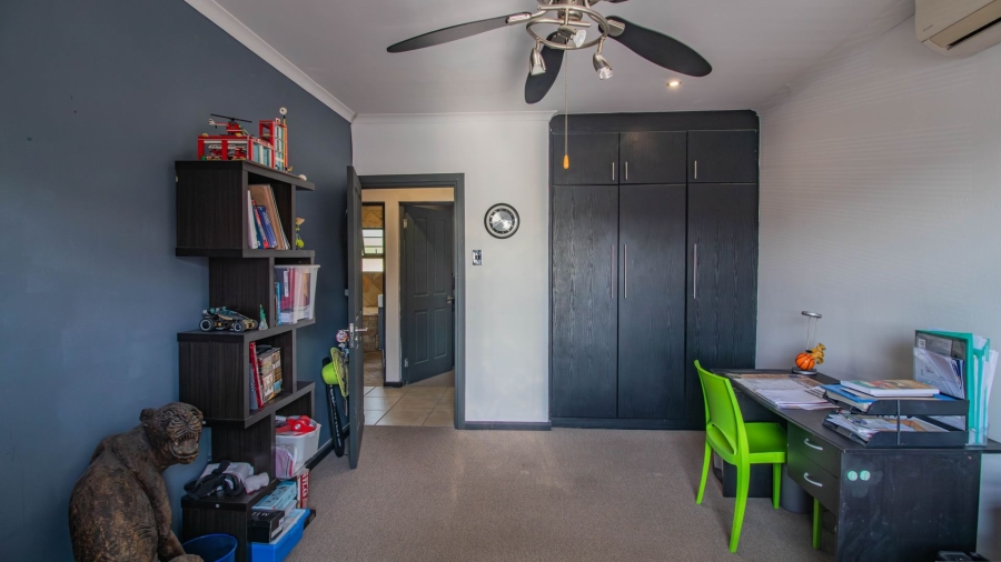 4 Bedroom Property for Sale in Blue Bend Eastern Cape